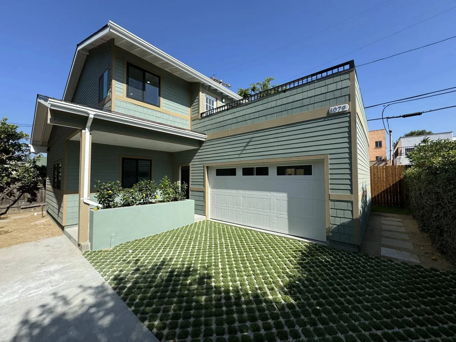 4 bedroom, 4 bathroom, huge patio with garage, wonderful exterior siding work